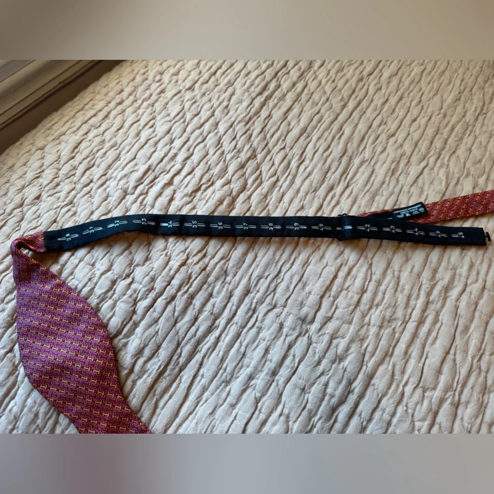 HERMES Men’s Bow Tie in Red & Yellow, 100% Silk, Made in Paris, good condition - Picture 4 of 8